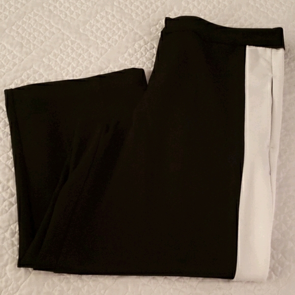 Nwot, Boomboom brand black/white cropped pants. - Picture 4 of 9
